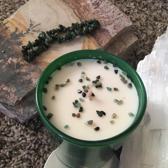 Genuine Emerald Pine Scented Candle & Chrome Diopside Bracelet - Picture 11 of 15